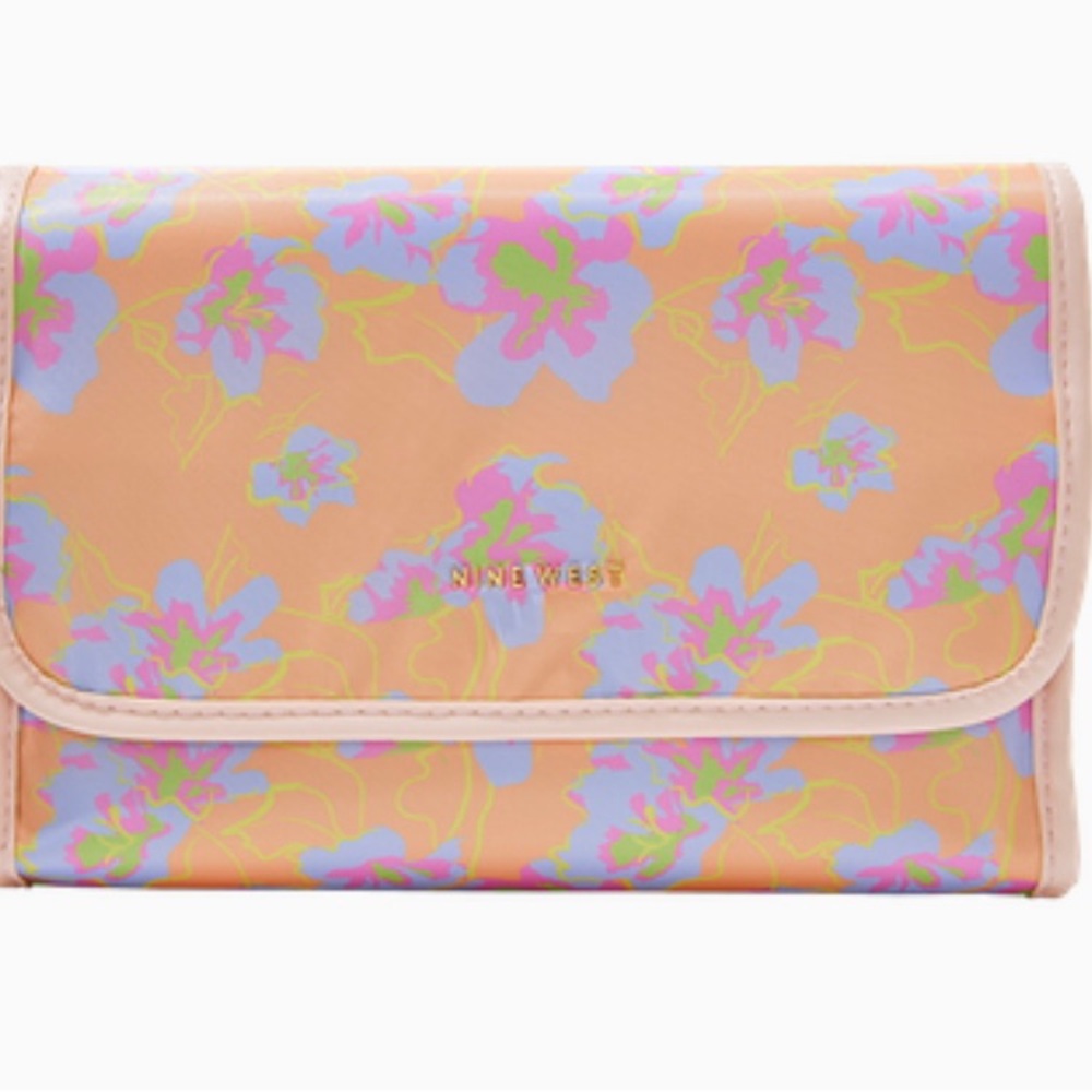 Nine West hanging travel organizer